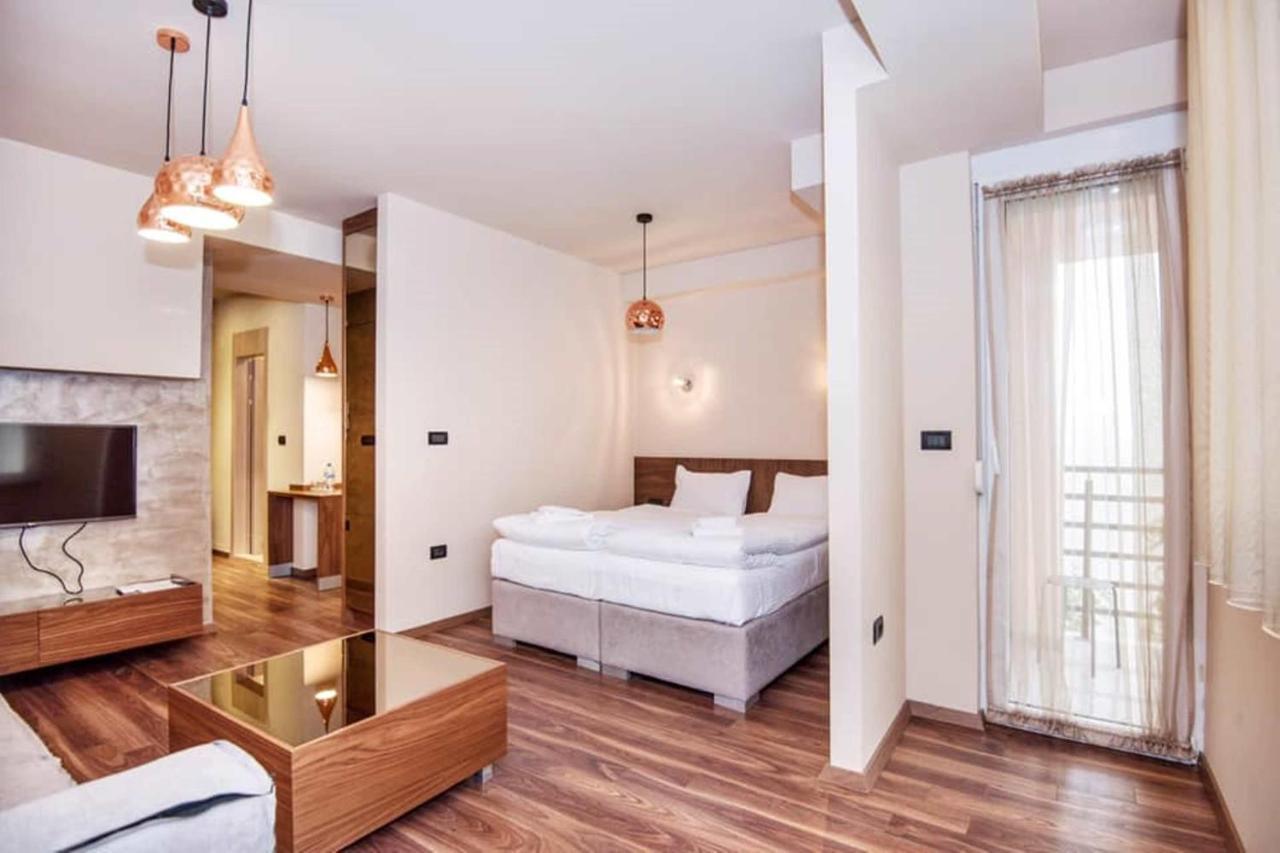 Hotel Vlaho Skopje Eksteriør billede