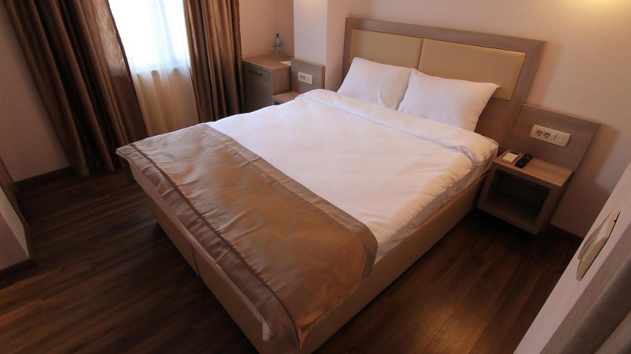 Hotel Vlaho Skopje Eksteriør billede